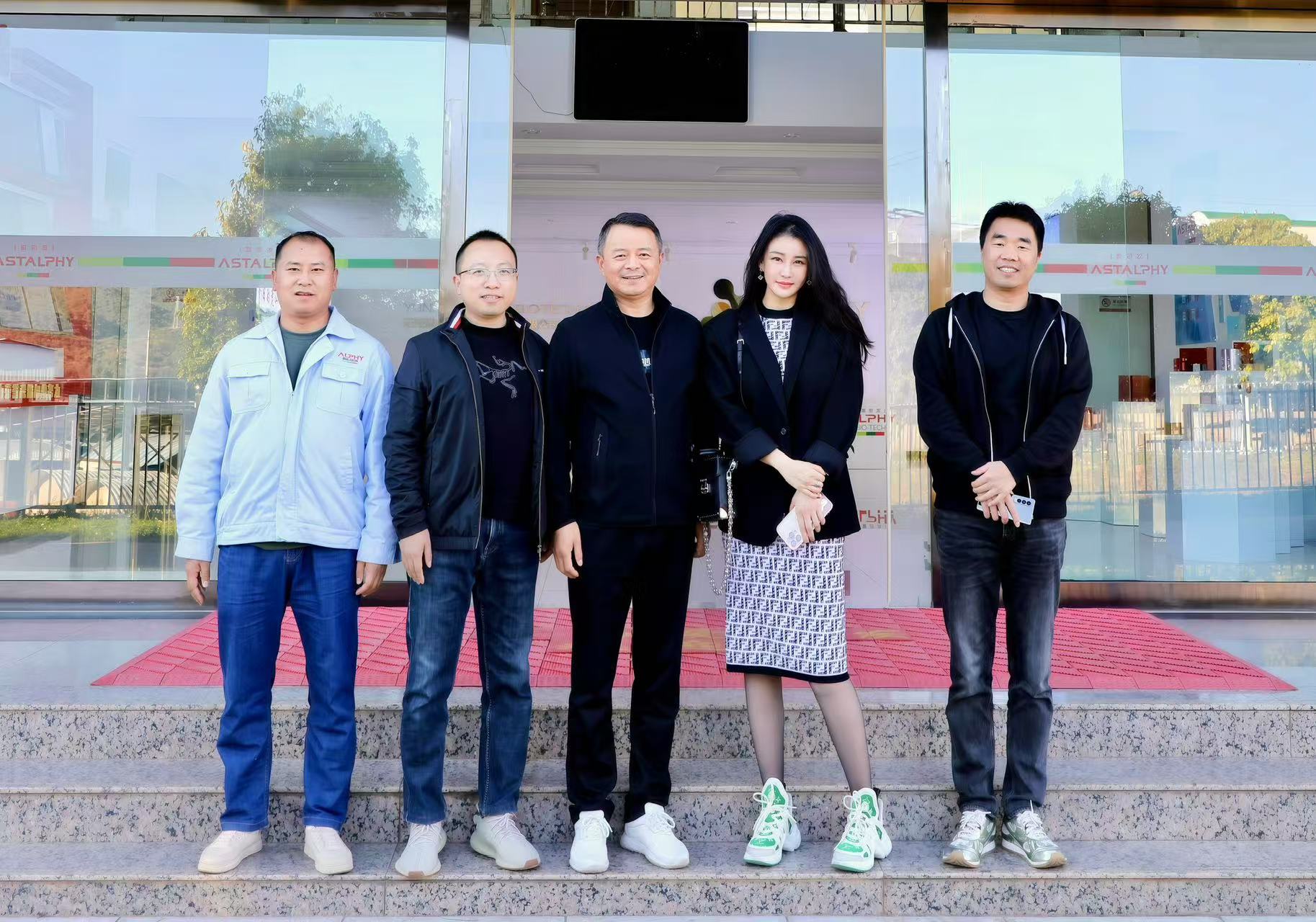 1734585527100801.jpg 母2.jpg