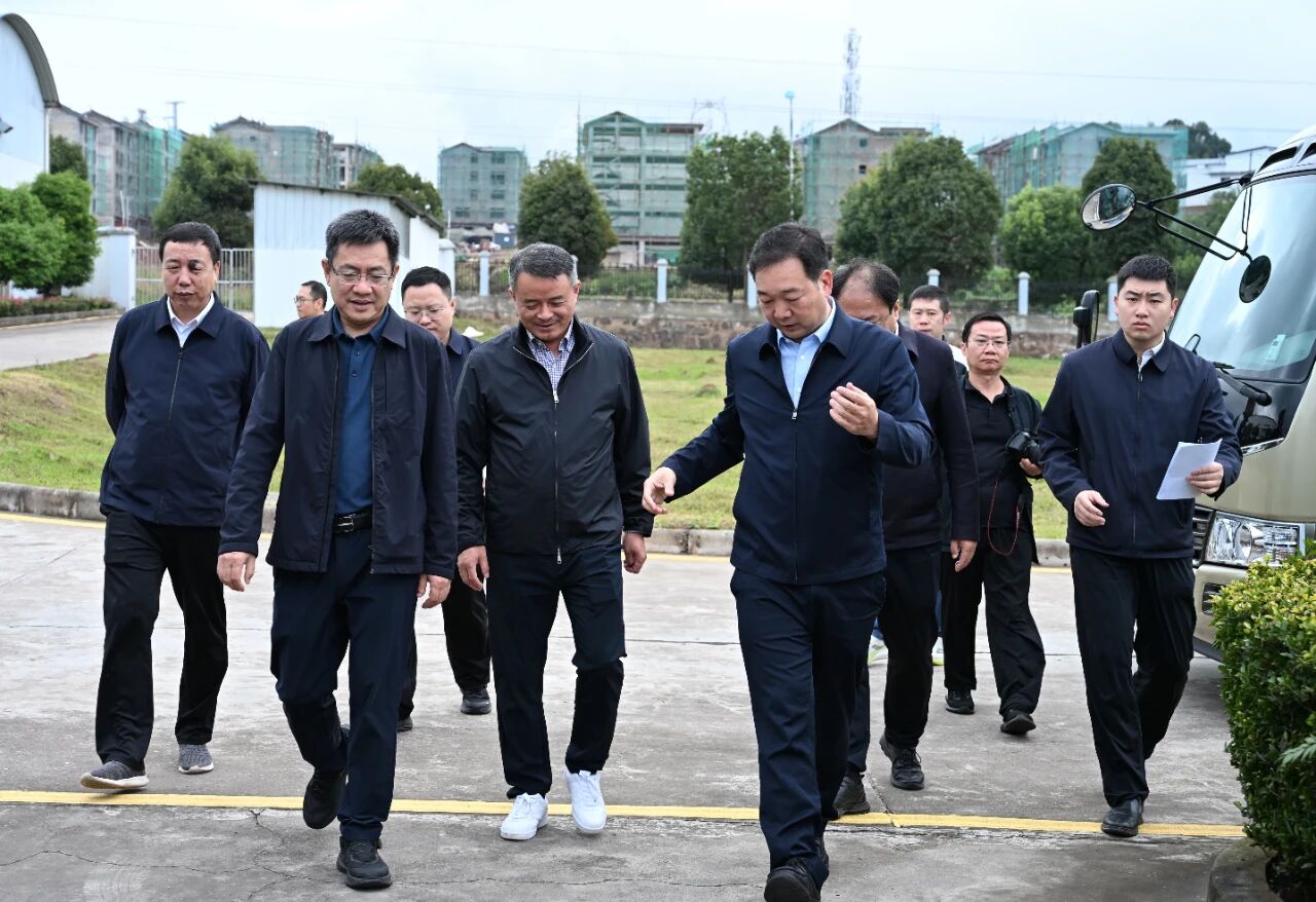 楚雄州委副书记、州长罗景锋调研云南爱尔康生物技术有限公司